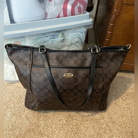 Coach Baby Bag GUC - Picture 1 of 6